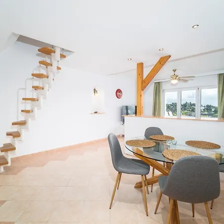 Azahara 1 3a Casa Concha Great Location And Nice View Located In The Popular Aloha