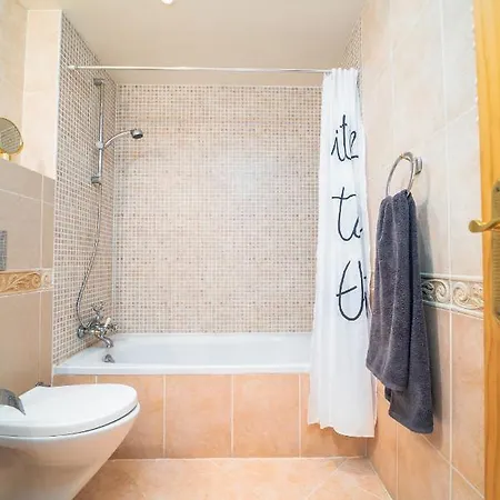 Apartment Azahara 1 3a Casa Concha Great Location And Nice View Located In The Popular Aloha Marbella