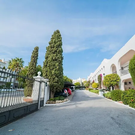 Azahara 1 3a Casa Concha Great Location And Nice View Located In The Popular Aloha Apartment Marbella