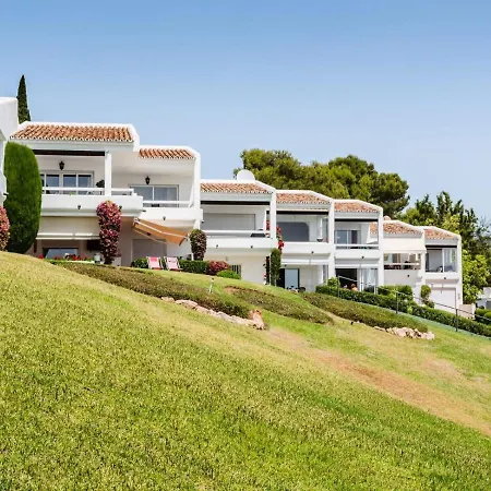 Azahara 1 3a Casa Concha Great Location And Nice View Located In The Popular Aloha Apartment *