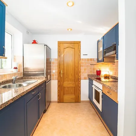 Apartment Azahara 1 3a Casa Concha Great Location And Nice View Located In The Popular Aloha